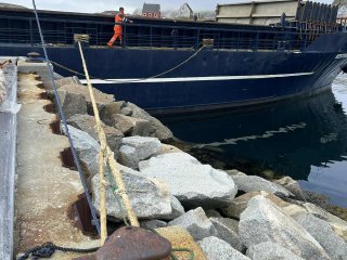 Lastning af affald i Narsarmijiit d. 25. august 2025