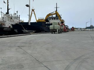 Lastning af affald i Qaqortoq d. 29. august 2025