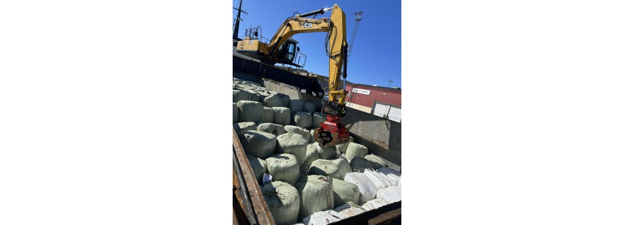 Lastning af affald i Qaqortoq d. 29. august 2025